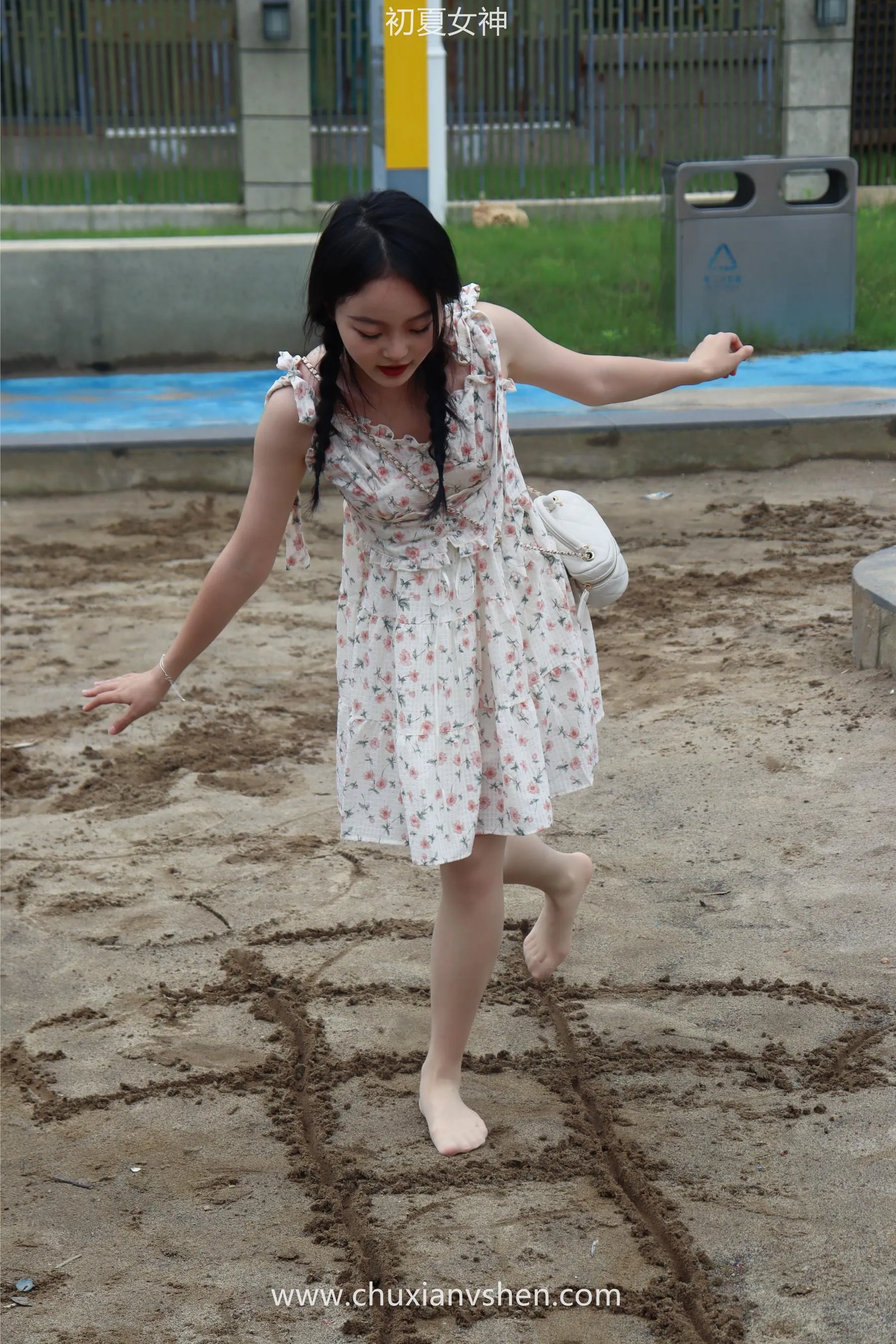 初夏女神 NO.050 双双 公园游玩 [221P]插图7